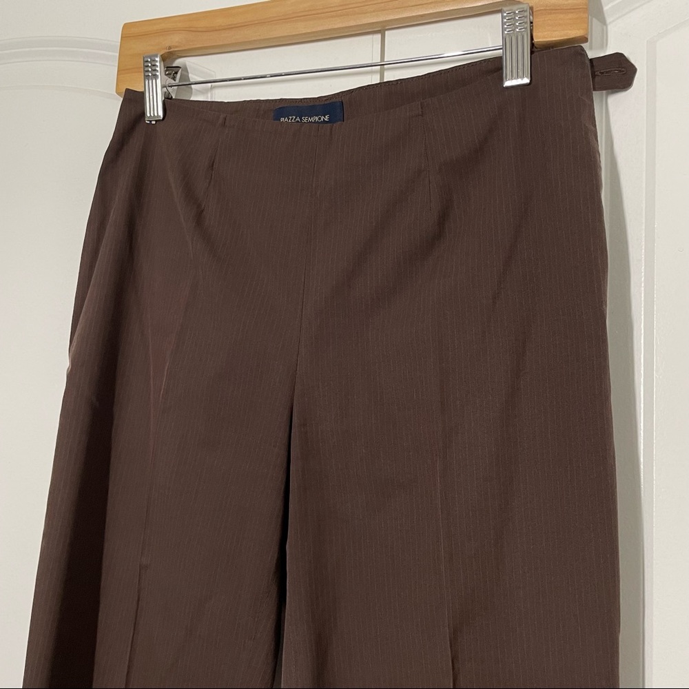 Piazza Sempione Brown Pin Stripes "Audrey" capri pants. - Picture 2 of 8